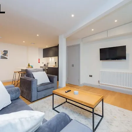 Open Plan 2 Bedroom Church Apartment With Free Parking Shrewsbury Exterior photo