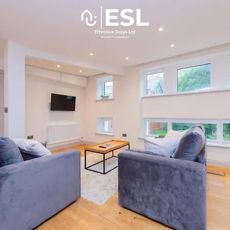 Open Plan 2 Bedroom Church Apartment With Free Parking Shrewsbury Exterior photo